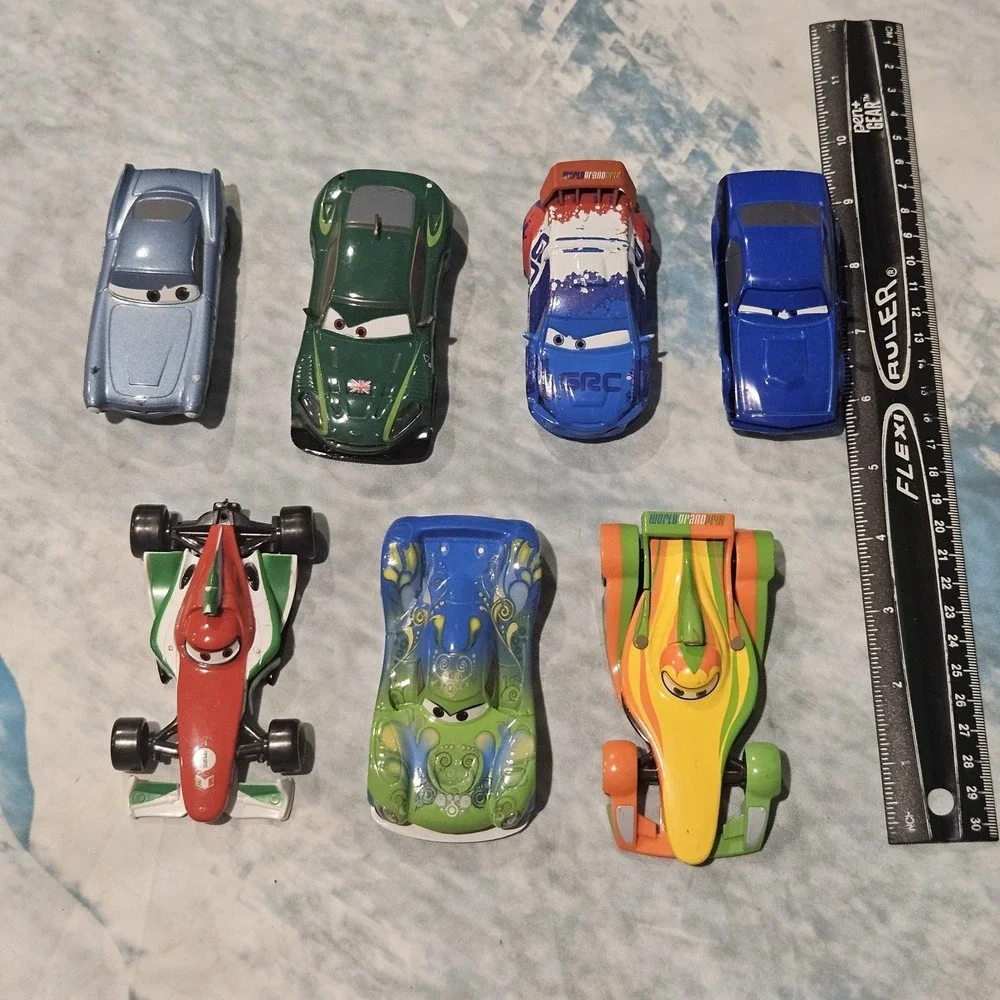 Disney Pixar Cars 2 Diecast Lot of 7 Nigel Gearsley Francesco Rip Clutchgoneski